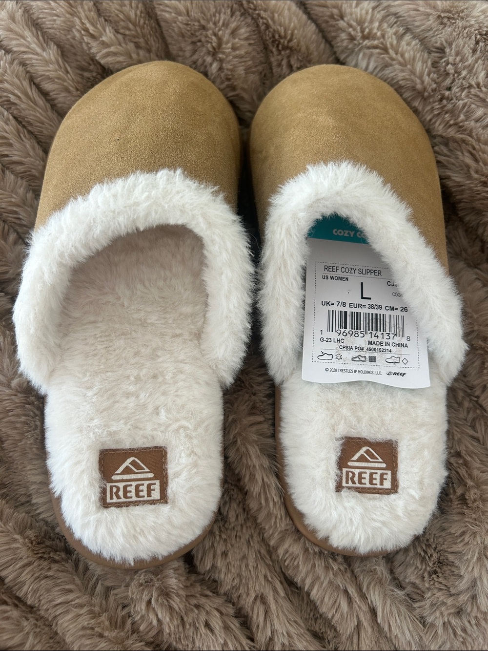 Reef  Slip-On Slippers in Tan with White Faux Fur
